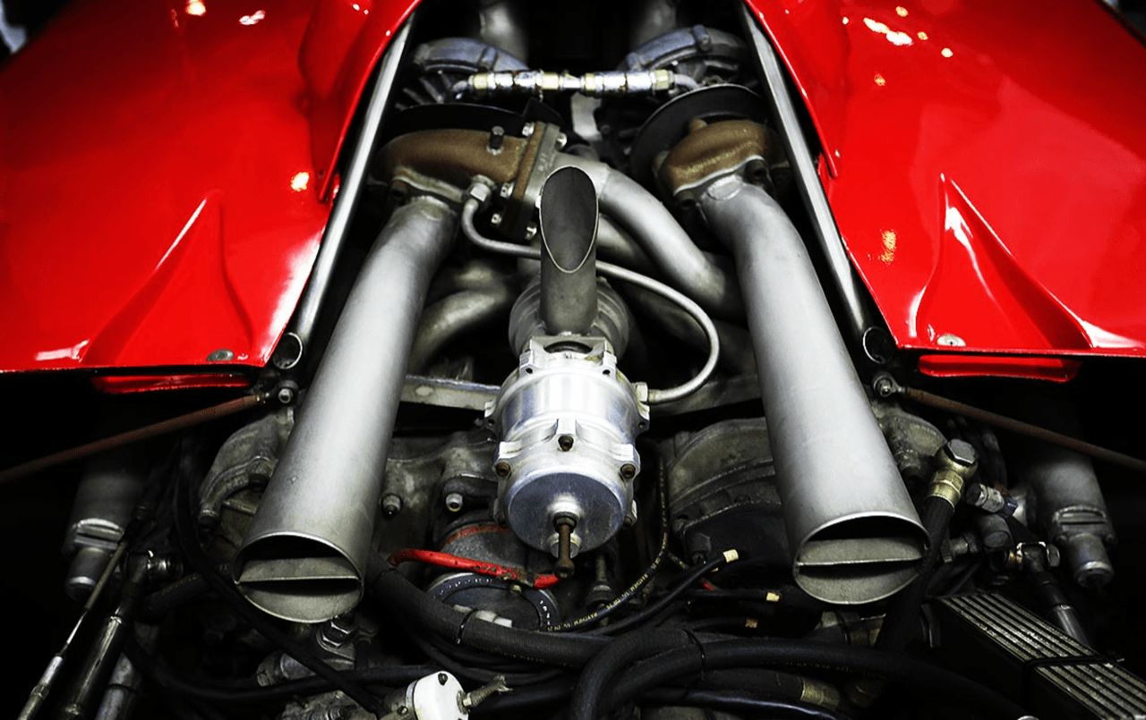 疯狂性能的双涡轮在Ferrari 126 CK Gilles Villeneuve的车中