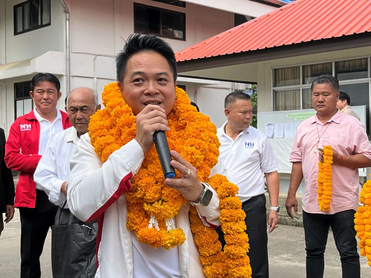 “桑阿·蓬蒙”，泰爱党电气工程师，清莱补选获胜