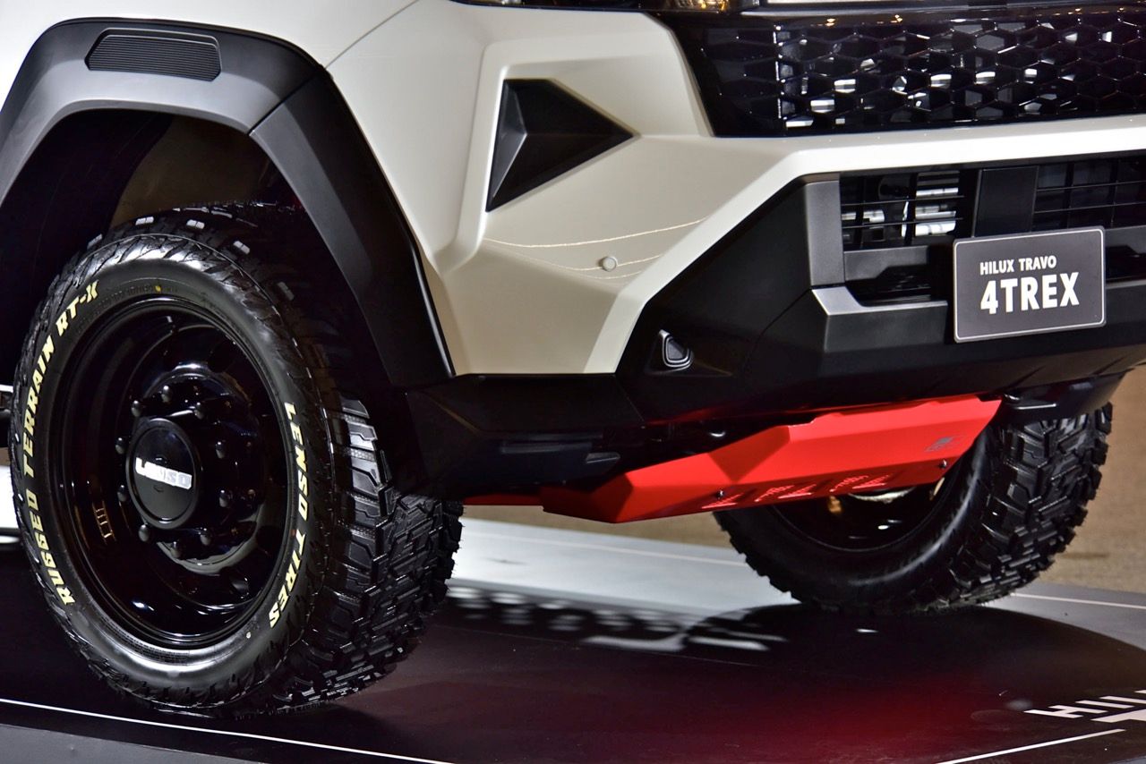 丰田 TRAVO 标准驾驶室 4TREX 2.8 MT 改装款