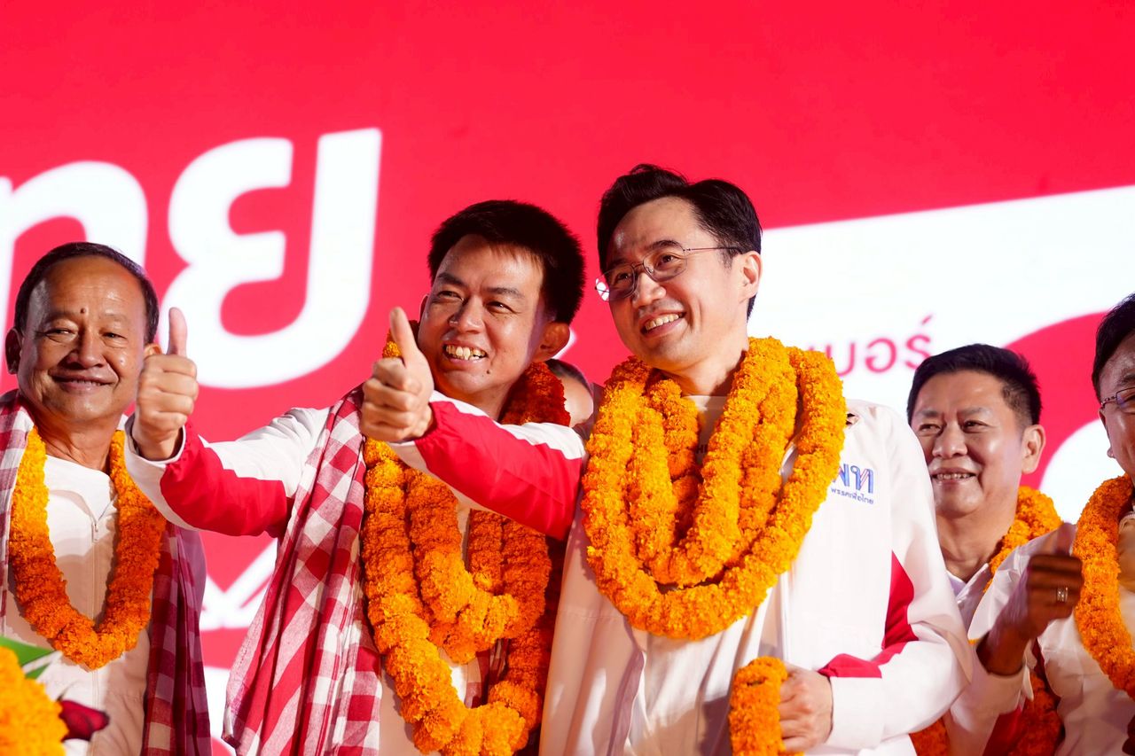 “阿琛” 宣布将清迈涂成红色，邀请“他信”孙子归来