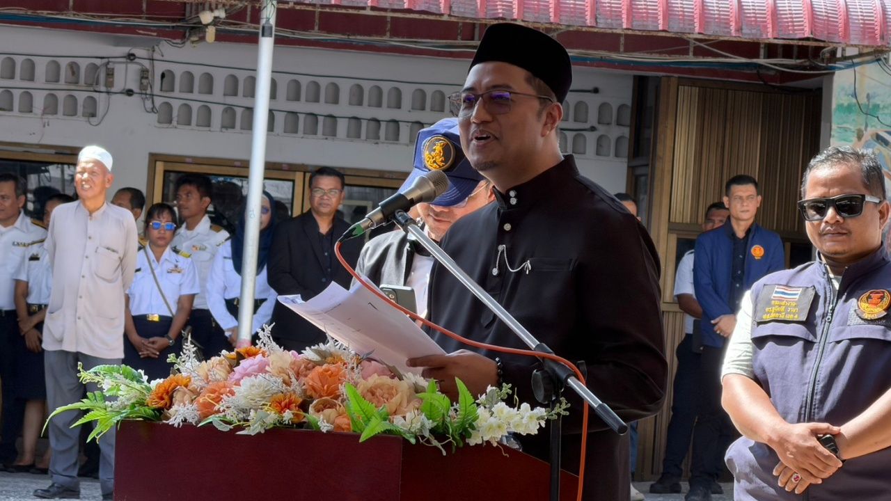 “塔拉玛纳”访问北大年 “尤奈迪”欢迎并称赞其快速解决南方居民的问题