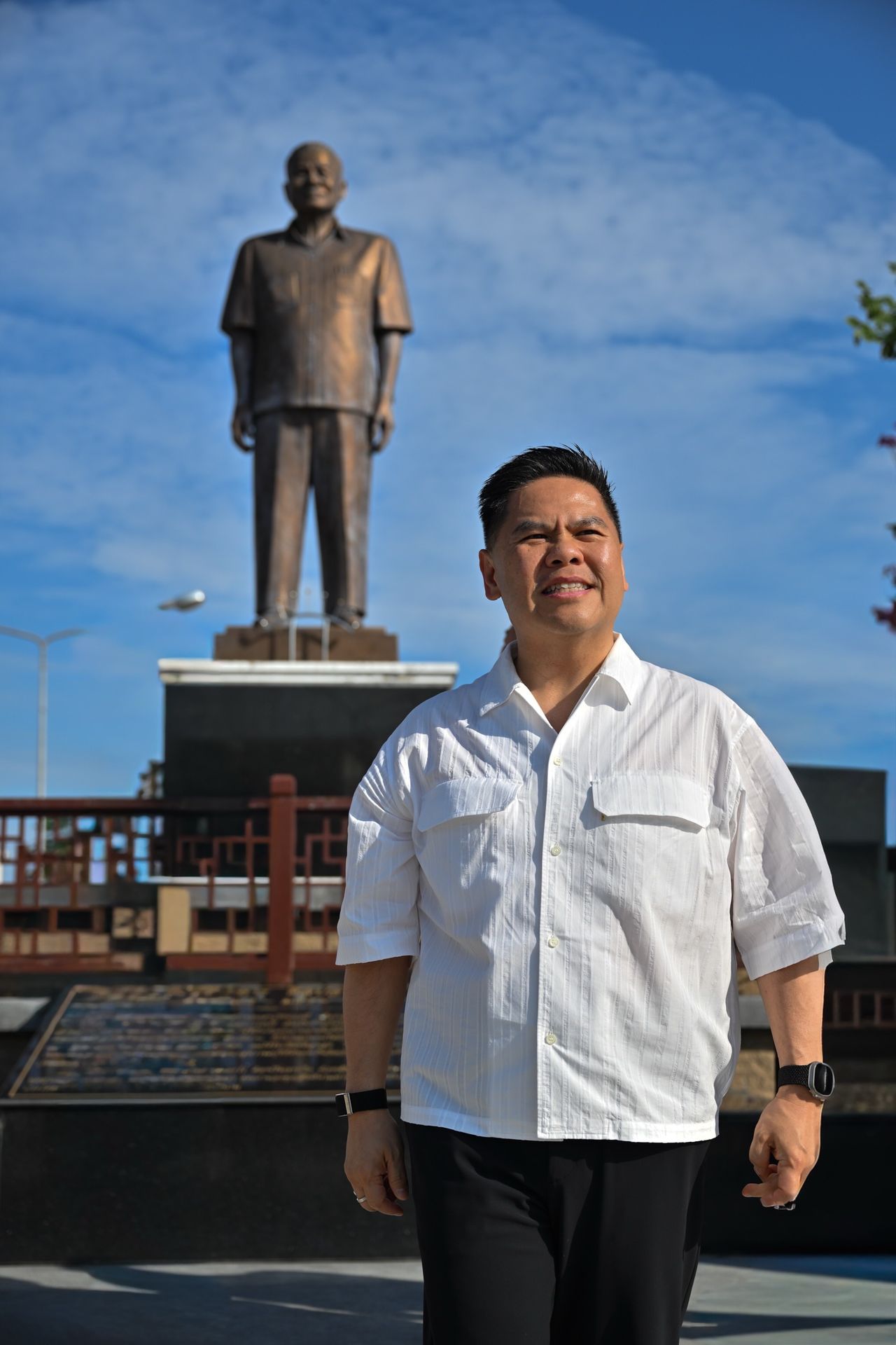 “瓦拉武-巴帕特” 向班哈禁忏悔,准备加入新政党,承诺不抛弃素攀武里