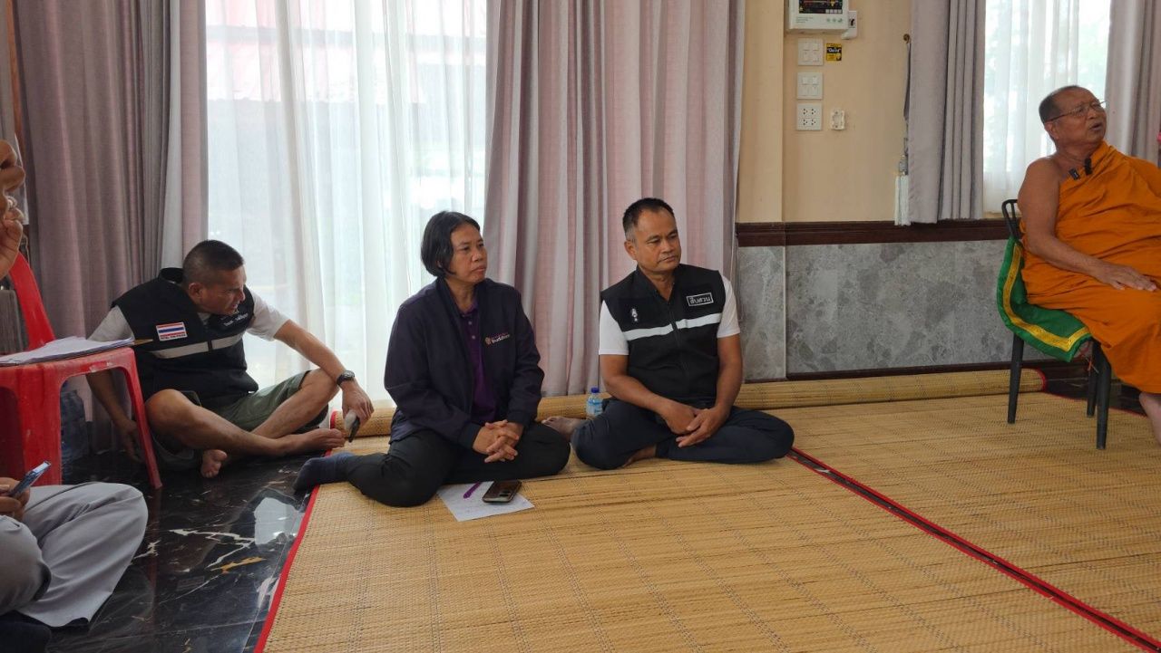 村民不信任，等待“玛哈努尼和尚”于7月9日从国外归来解释丑闻照片