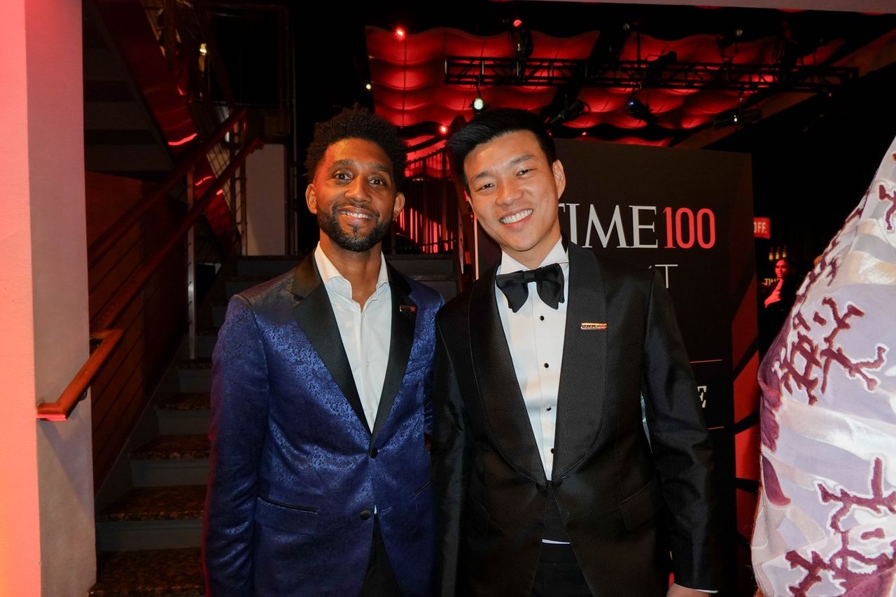 泰国人民党首领“纳潘”出席纽约TIME 100 NEXT晚宴,荣获年度领导者奖项