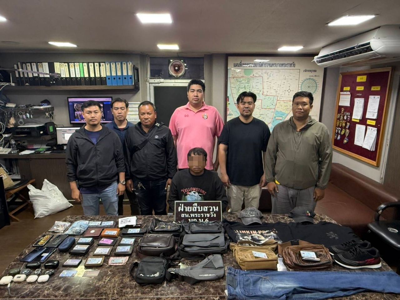 调查王宫警察拘捕扒窃案件中盛行的口岸市场-巴莫偷窃者