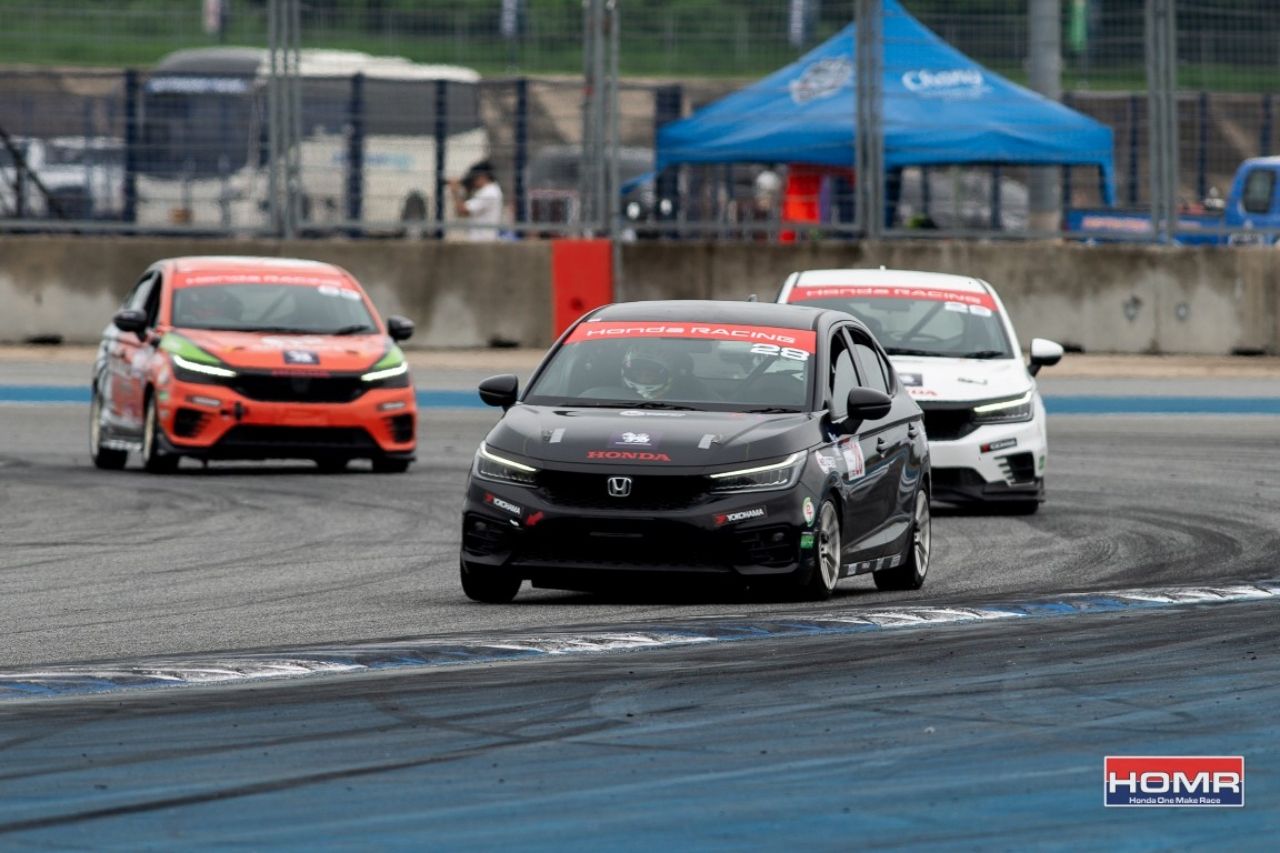 Honda One Make Race 2025 盛大开幕，Thanasiwanat和Phrachote分享首场比赛胜利