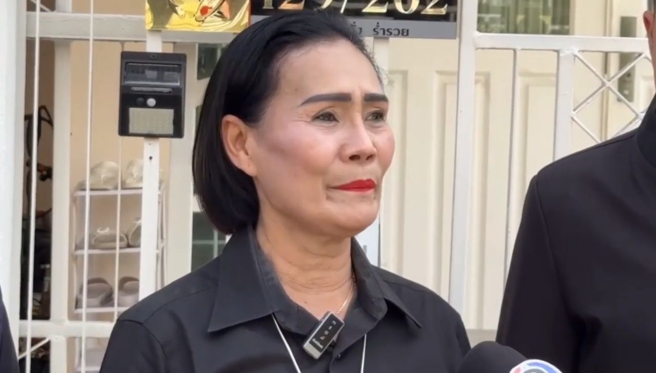 前警官否认喂鸟和随地小便 不愿与邻居交谈 九年不和