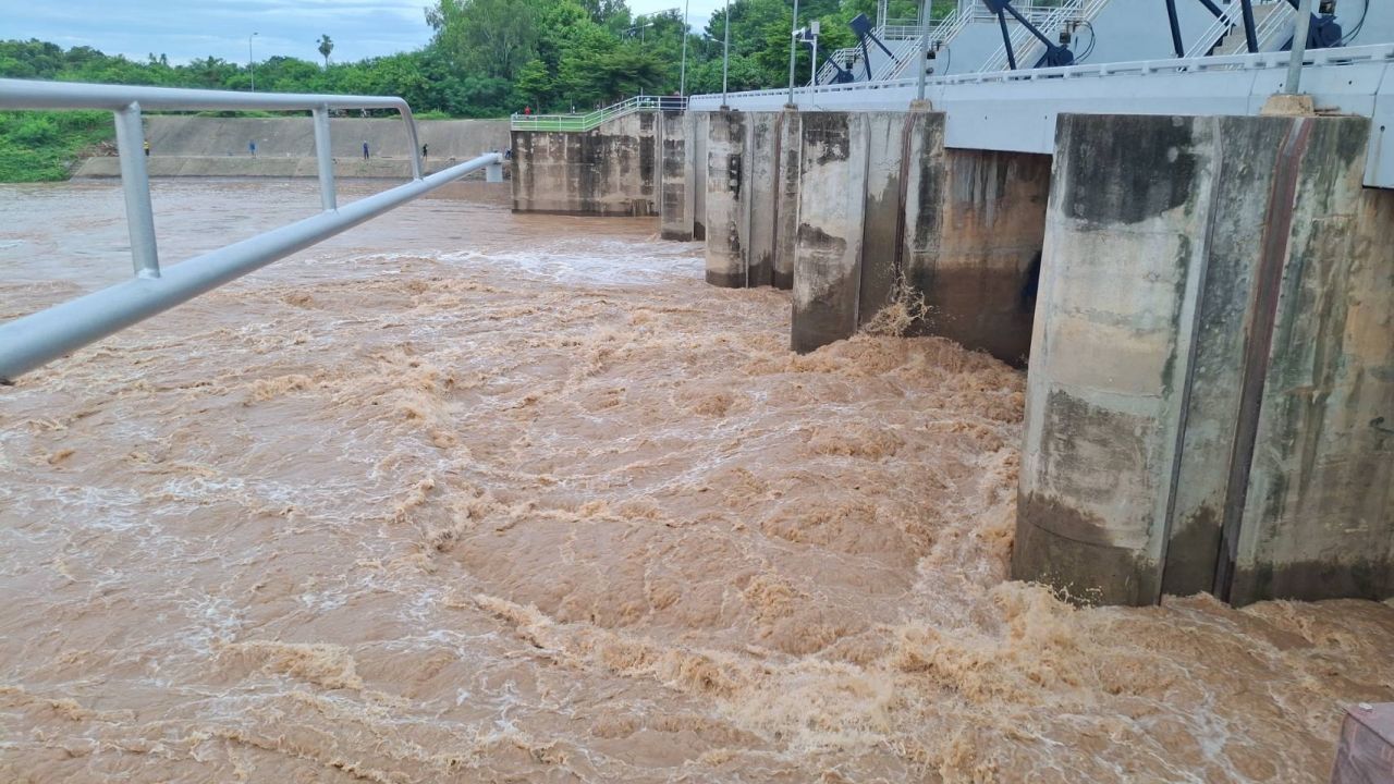 素可泰悬挂红旗 警告居民关注育姆河水情