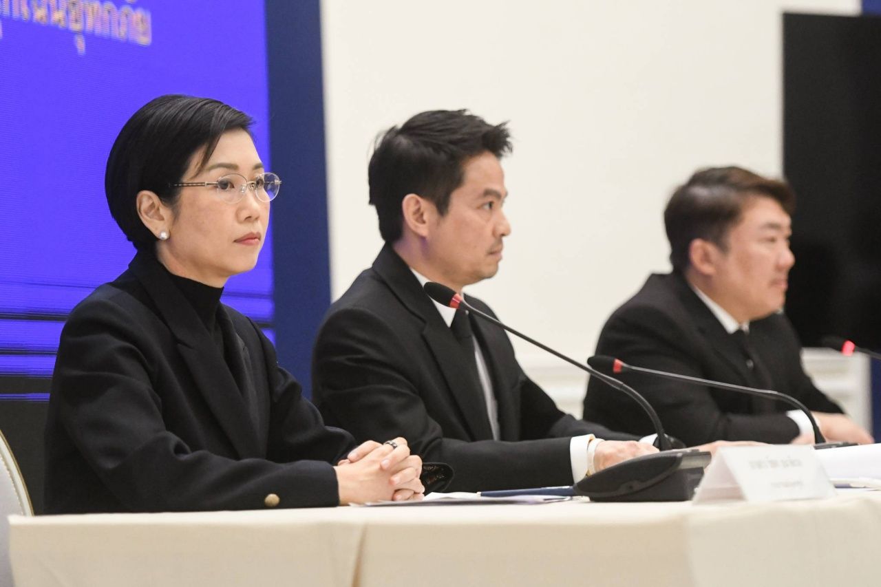 泰国政府为南部水灾12万家庭发放补贴,加速各方合作治理垃圾