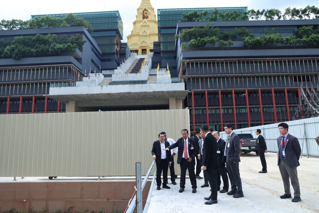 “瓦诺” 下令改造景观以迎接“拉玛七世的君主雕像”