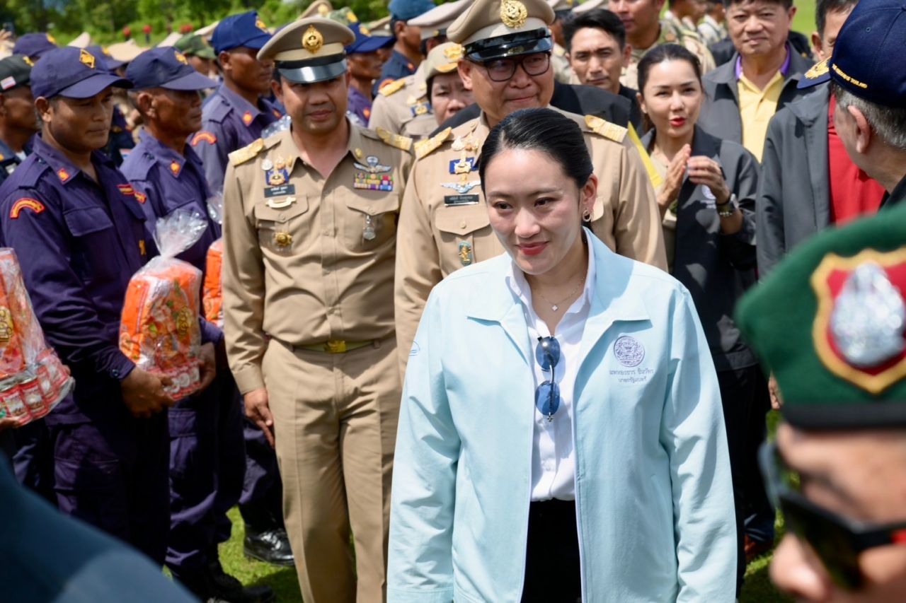 “佩同塔”前往武里南，第二军区司令迎接，强调解决所有问题