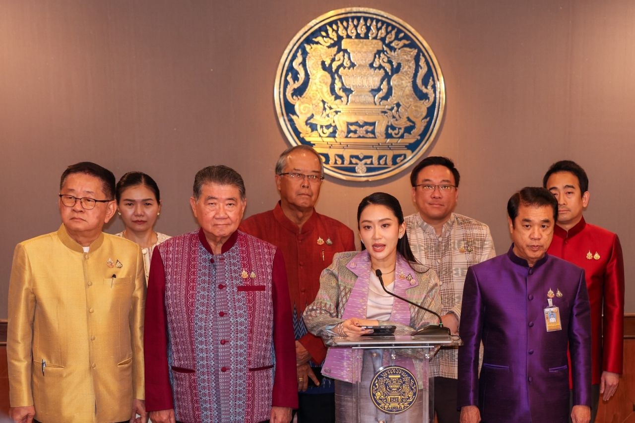 “英” 反问“阿努廷”：昨天没听你这么说，想要成为反对派
