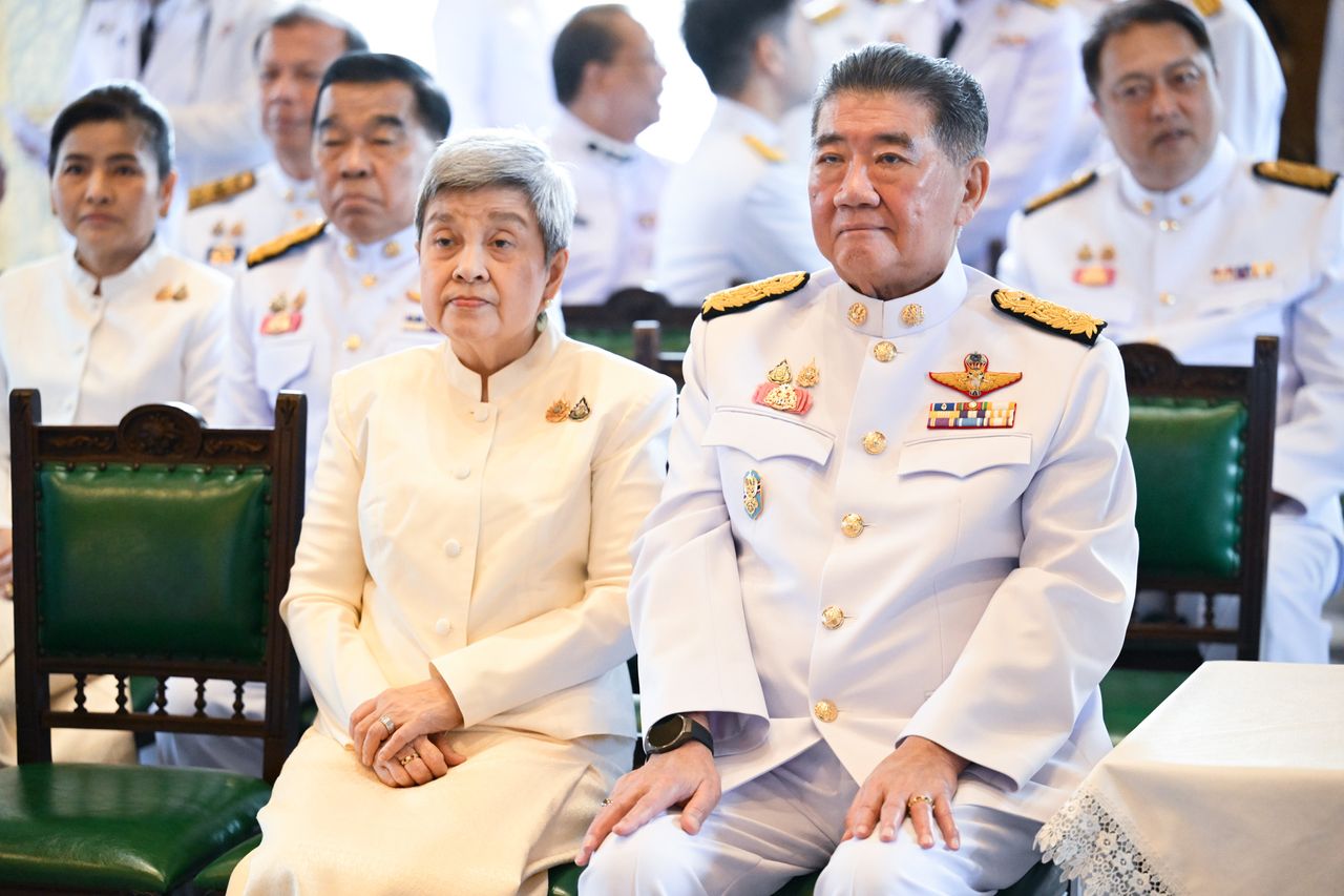 政府举办百年诵经祈福、布施活动纪念拉玛八世诞辰
