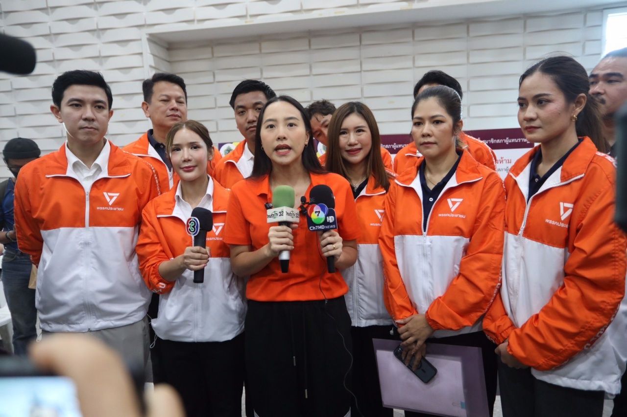 “爱克斯·拉克查农 - 苏迦提” 面对面 抽签奇拉令选举 支持泰国