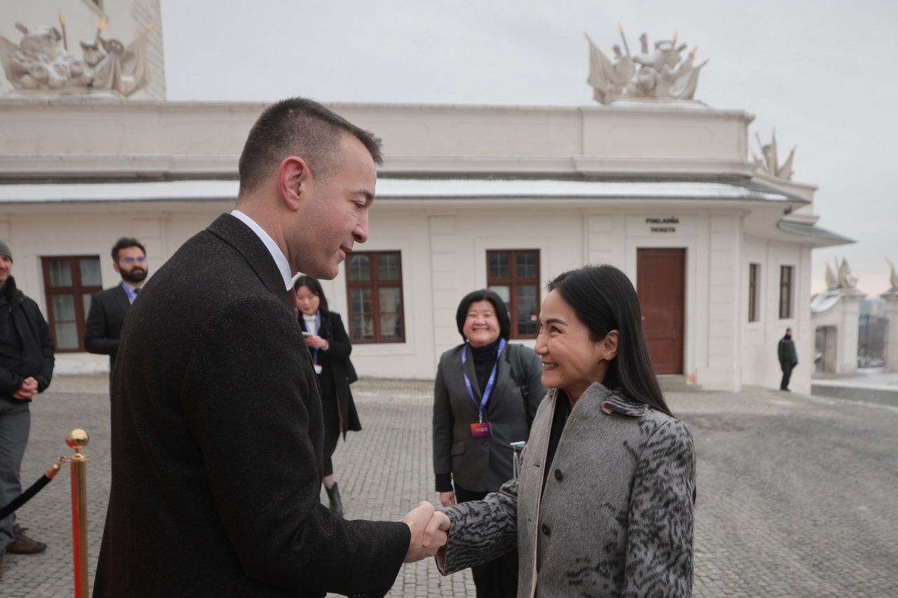 “老师玛姆” 展示泰国教育中AI的未来愿景 在全球教育部长会议上