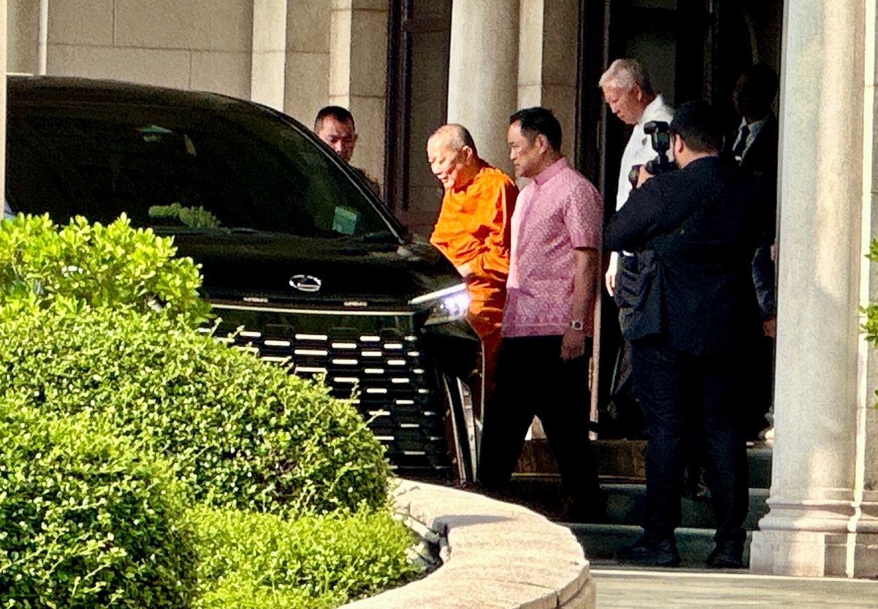 “阿努廷” 邀请 “通猜大师” 给天使大厦举办纪念福德法会 纪念“大城府之父”逝世周年