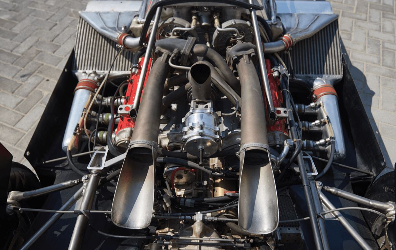 疯狂性能的双涡轮在Ferrari 126 CK Gilles Villeneuve的车中