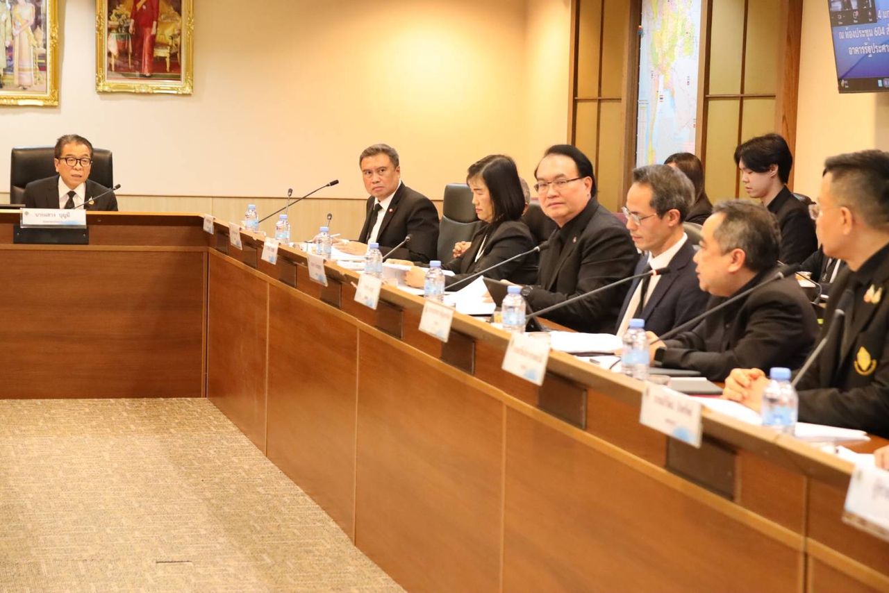 首次会议:政党政策审查委员会通过视频会议审查5个政党的政策