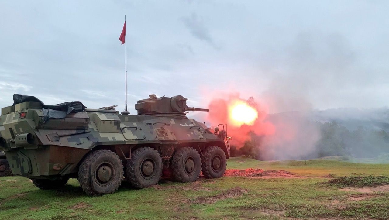 BTR-3E1 8x8 装甲运兵车配备 30 毫米 ZTM-1 自动炮