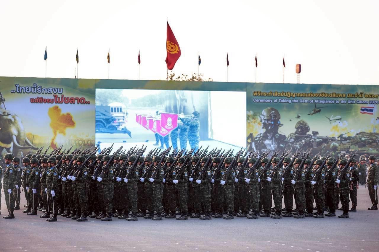 陆军司令主持陆军日阅兵仪式，宣誓保卫国家、宗教、君主和人民