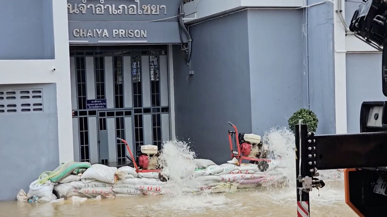 暴雨袭击呵叻府 夜间洪水泛滥 多地仍然危急
