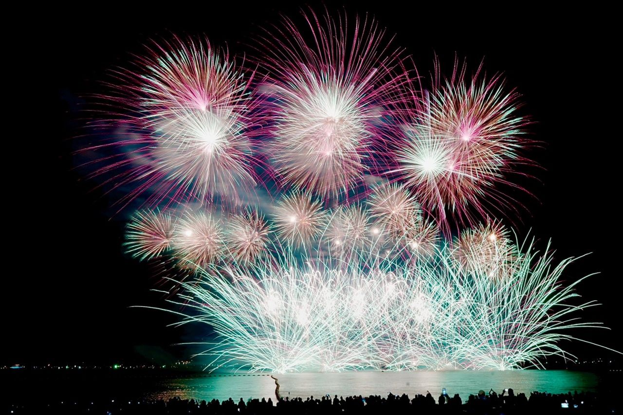 “2025芭堤雅烟花节”精彩绝伦震撼惊艳游客