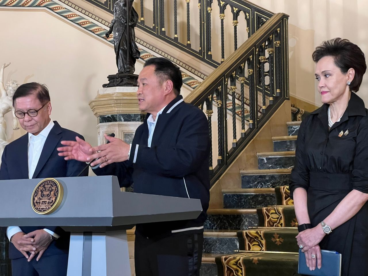 “特朗普”希望停火，“阿努廷”表示需要告诉柬埔寨，泰国不是侵略方