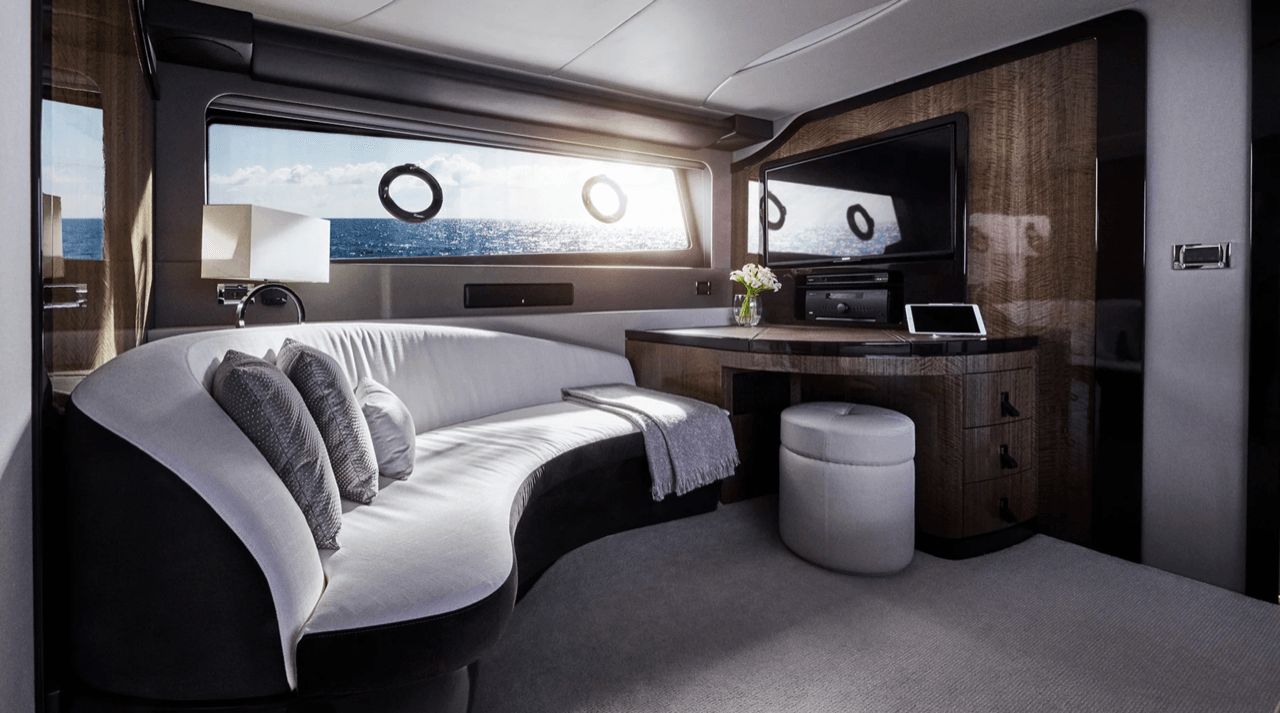 豪华之选：Lexus Yachts LY650