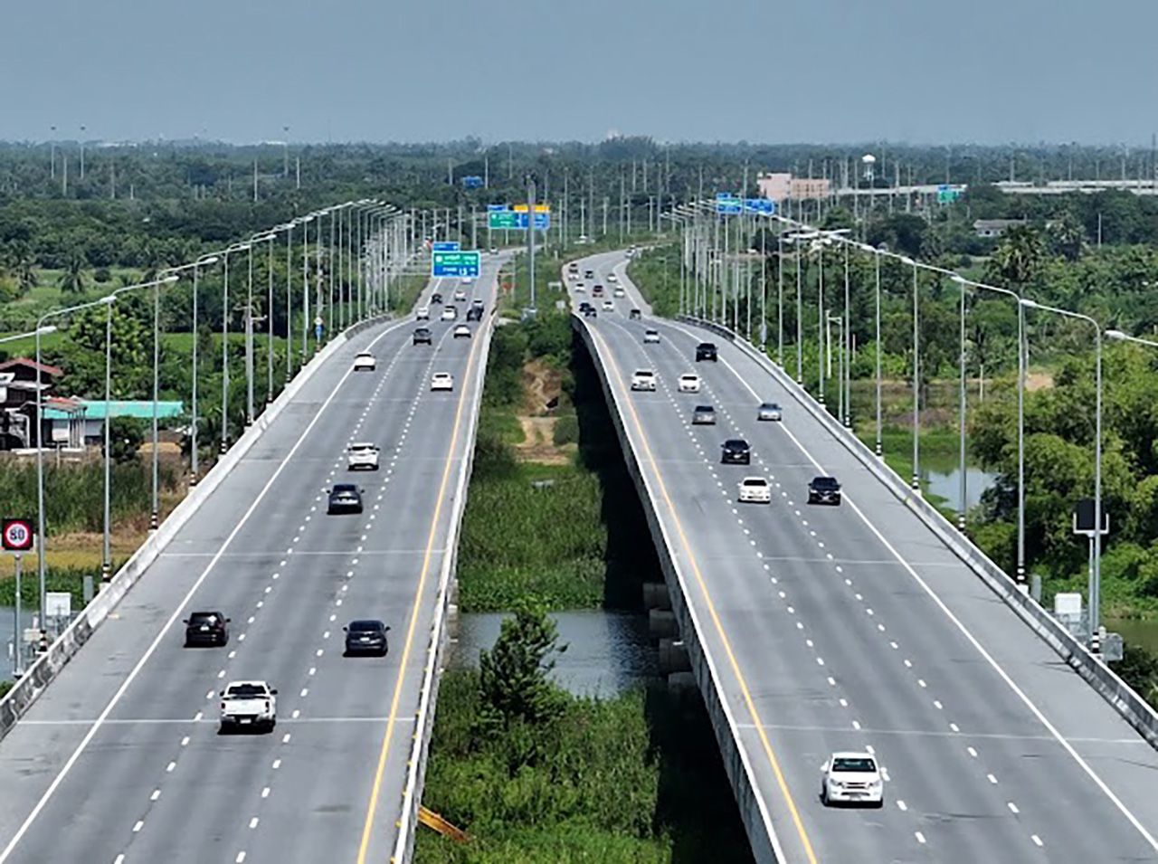 M81 收费了,D-Day 69年1月16日起,起价45泰铢,使用M-Flow可便捷支付