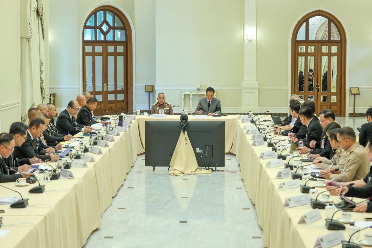 王室秘书参加会议邀请国王关心南部水灾 表扬志愿者