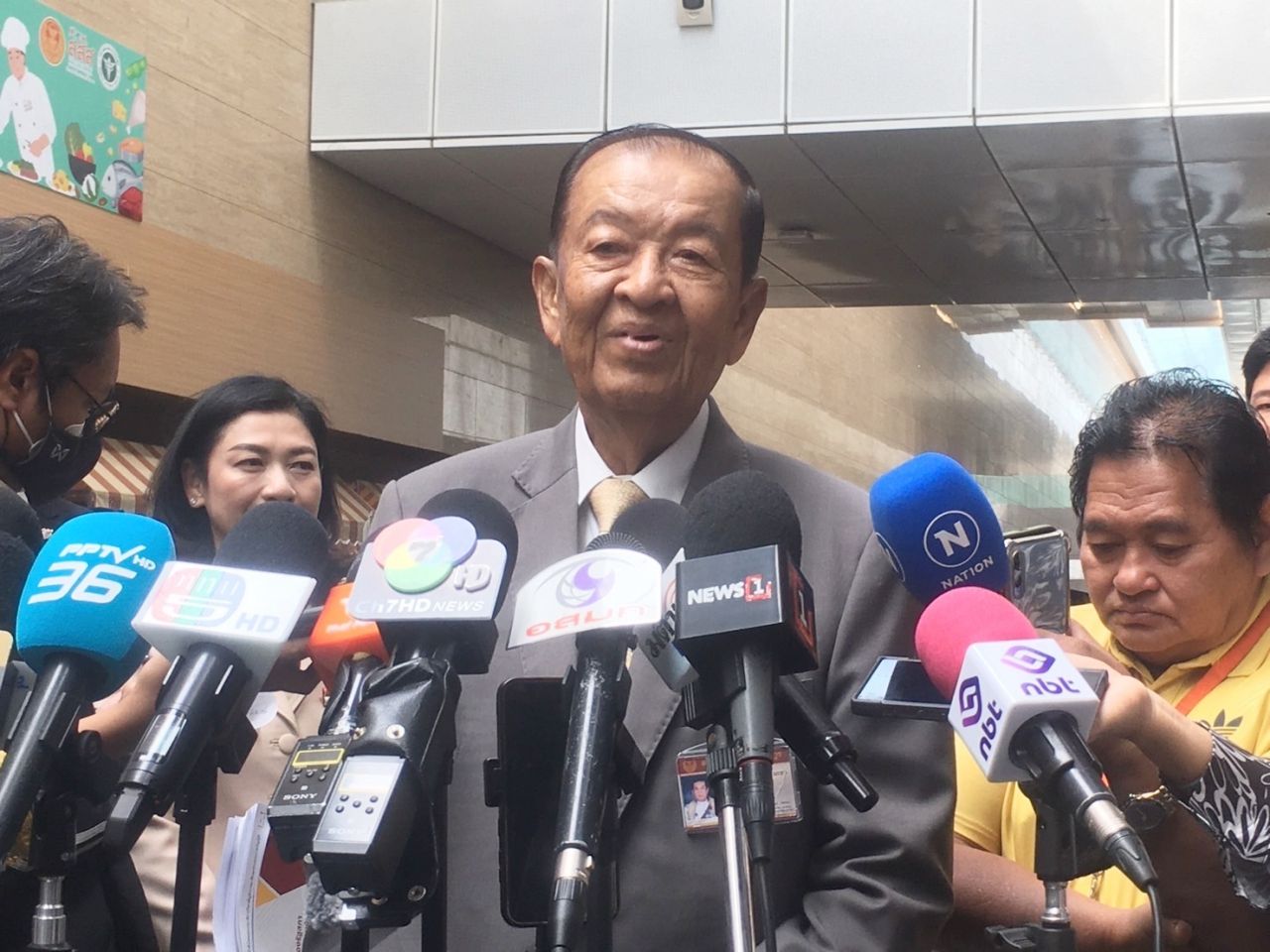 “旺诺” 重申政府鞭的职责确保会议有法定人数，促请公民党公布贿选者名单