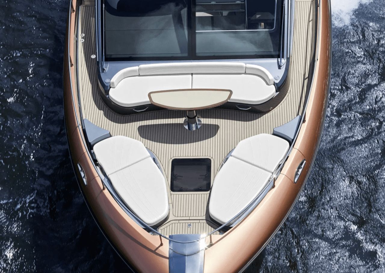 豪华之选：Lexus Yachts LY650