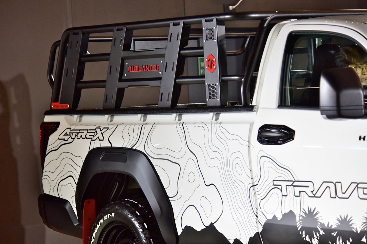 丰田 TRAVO 标准驾驶室 4TREX 2.8 MT 改装款