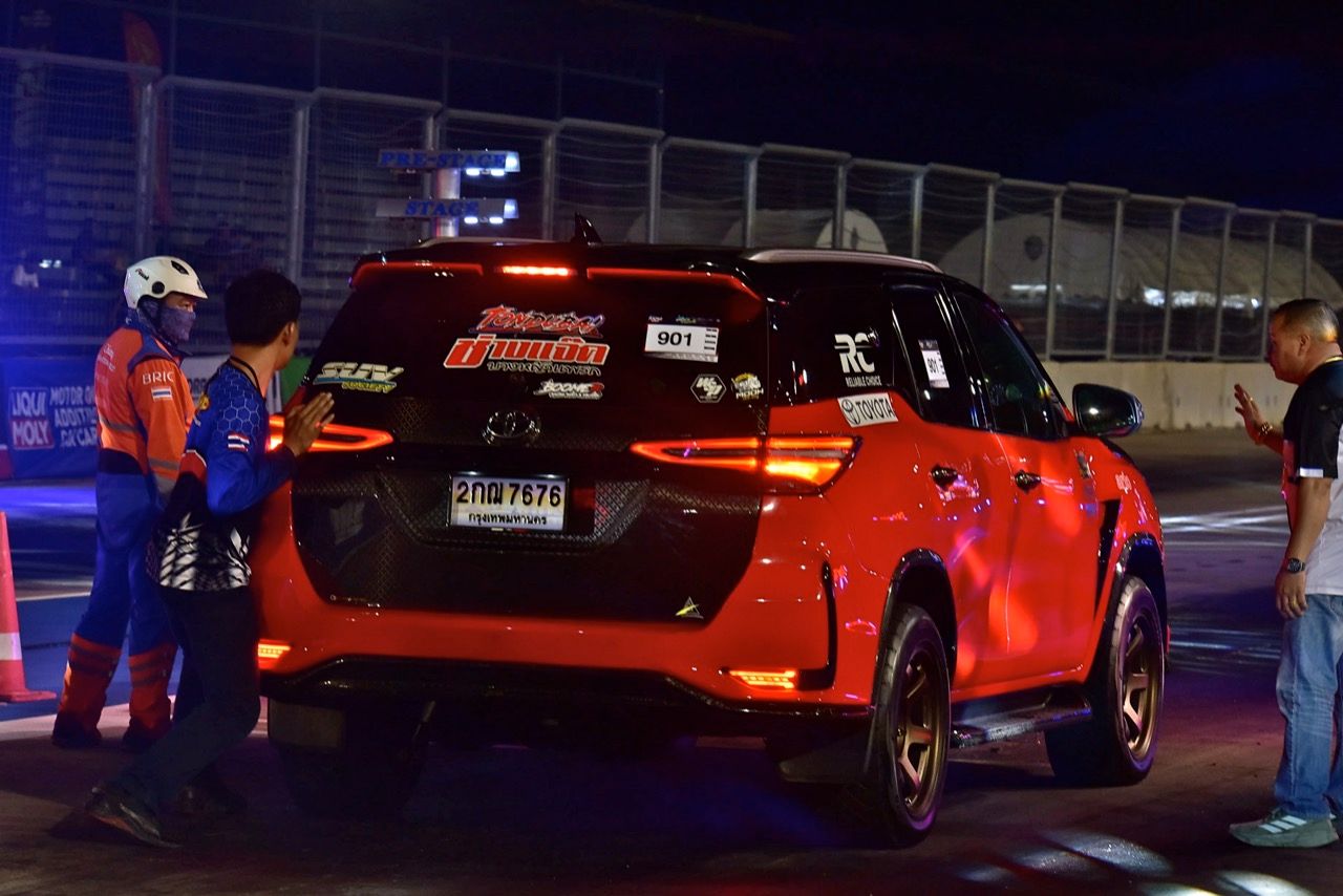 TOYOTA FORTUNER แจ็ค บางหญ้าแพรก ต้นดูไบ หมูออโต้ซิ่ง BOOMER THAILAND เร็วสุดในสามโลก!