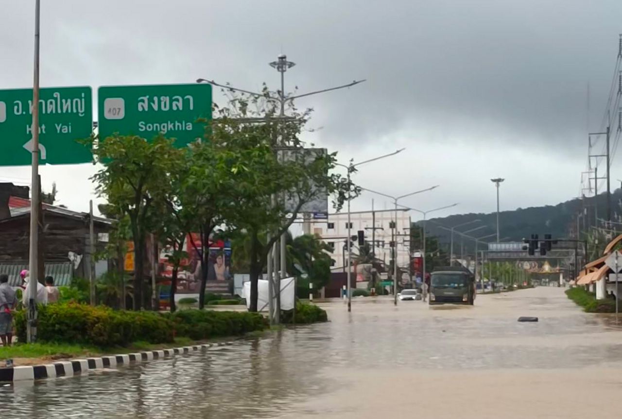 南部洪水危机!泰国国家运输公司暂时暂停南部6条路线的巴士服务