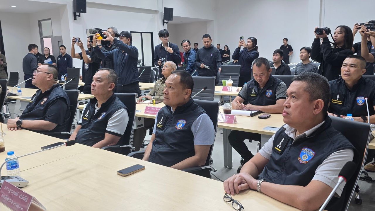 调查第二地区在罗勇府抓获非法入境的柬埔寨劳工家庭