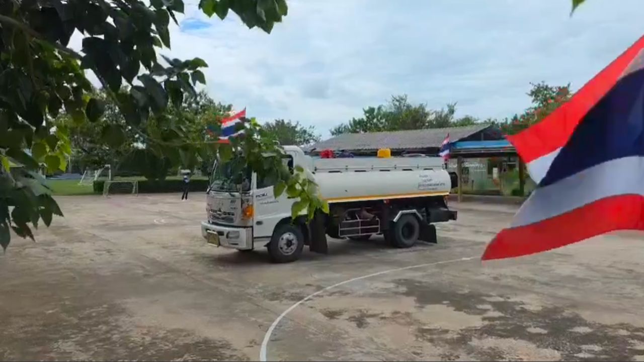 Gun Jompalang 请求违反协议，将厕所车从 10 辆增加到 14 辆，开往 Ban Nong Jan