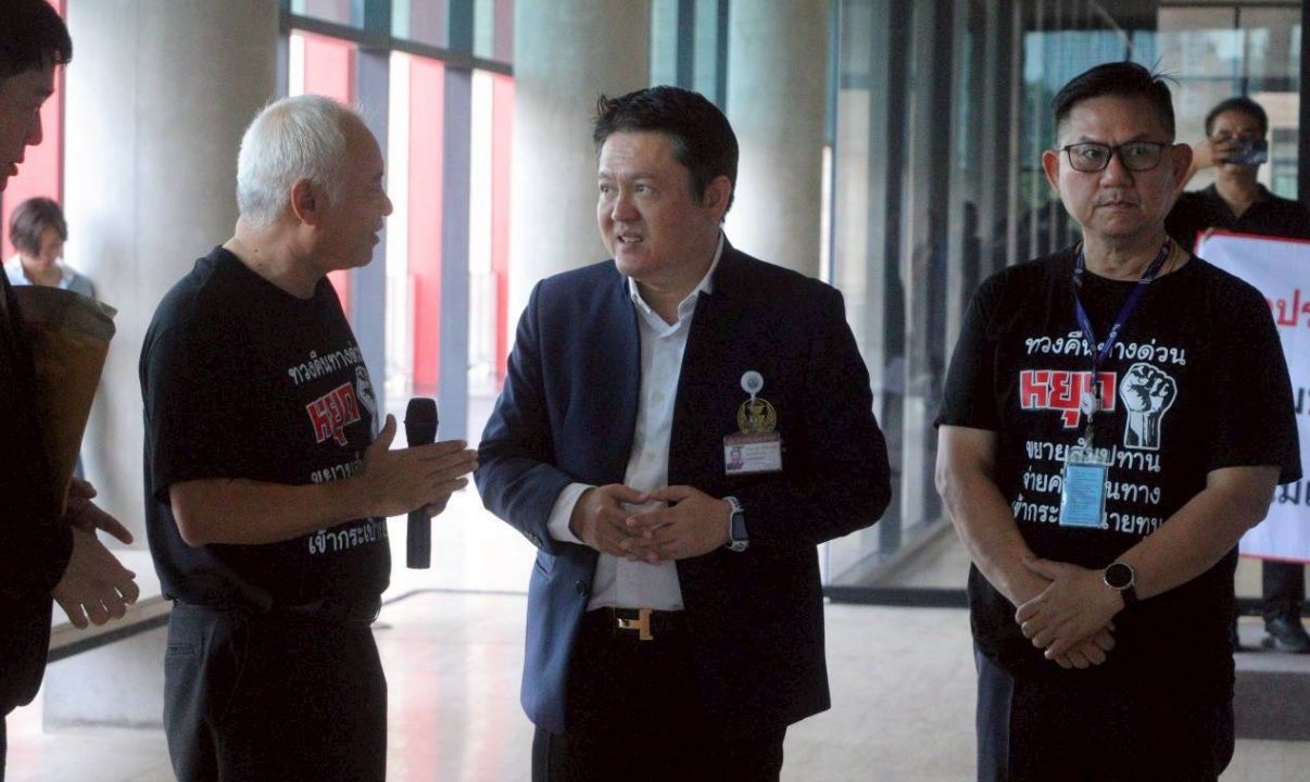 泰国国家企业工会反对政府的双层高速公路特许权延期四个月