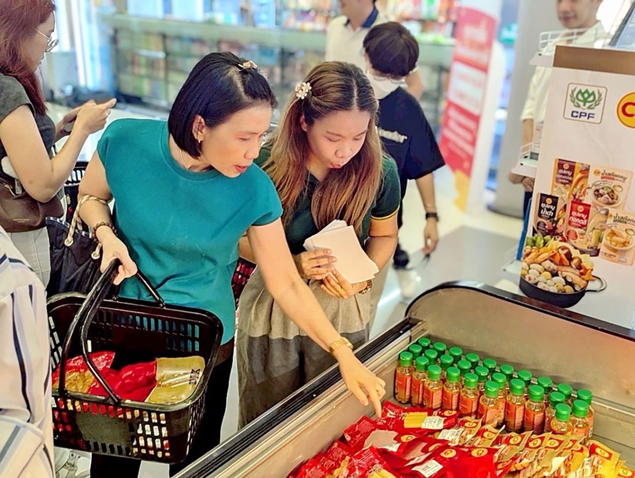 CPF 与泰国社会同行，举办“每次购买都是一种赠与的力量”活动，协助重建泰柬边境医院