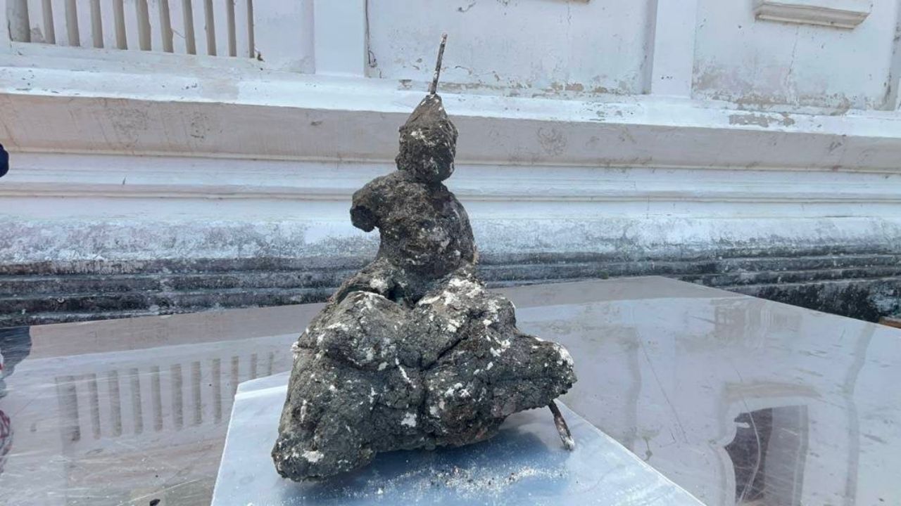 继续扫描“拍他侬塔”遗迹下的古物，崩塌后发现两尊佛像