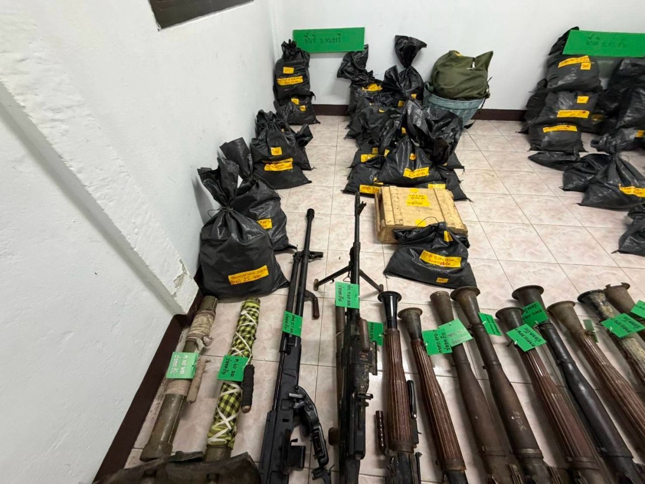 发现柬埔寨军火库藏于托莫达赌场，含火箭发射器和数万子弹