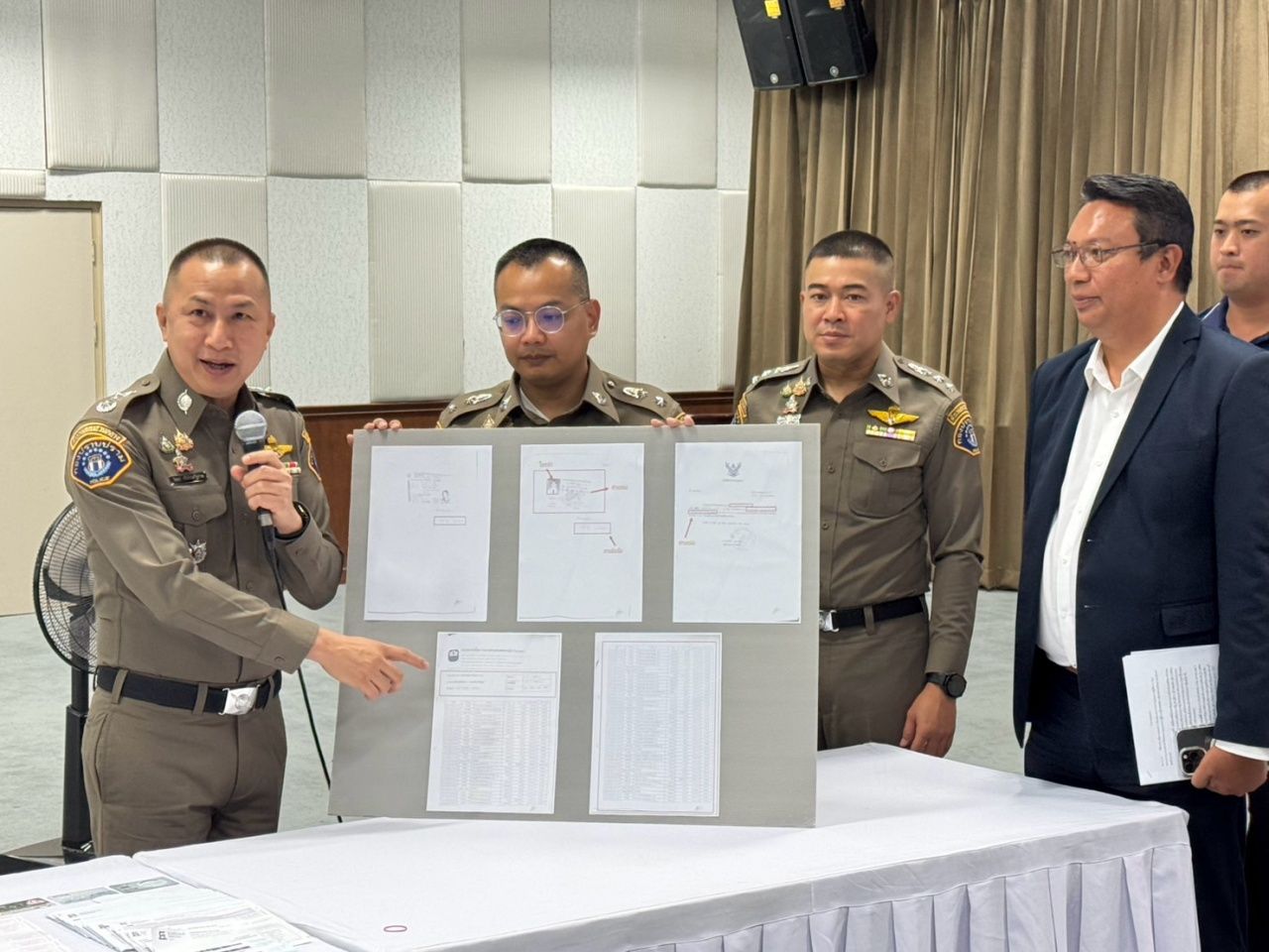 逮捕3名市政官员伪造残疾人和病人的文件，提取超过200万用于在线赌博