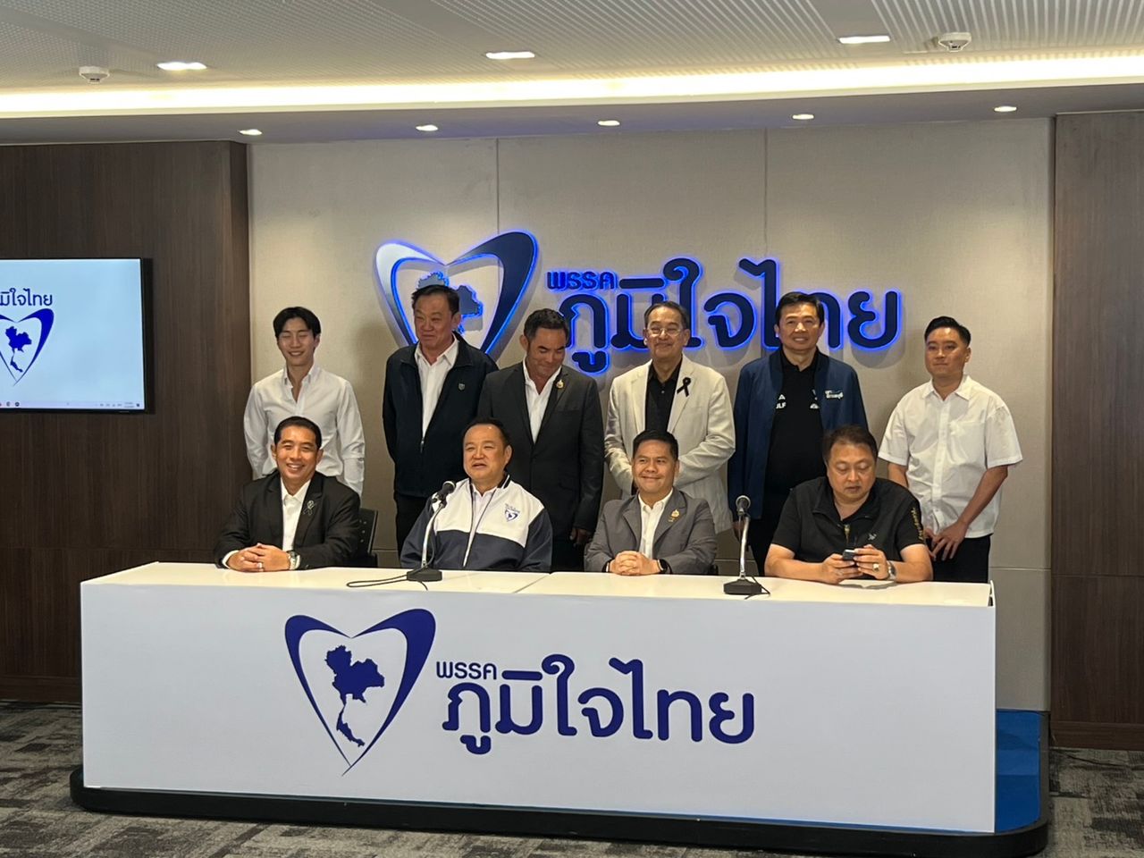 “阿努廷” 携手 “瓦拉武德-松特亚-皮亚” 宣布以泰自豪党名义迎战下届选举