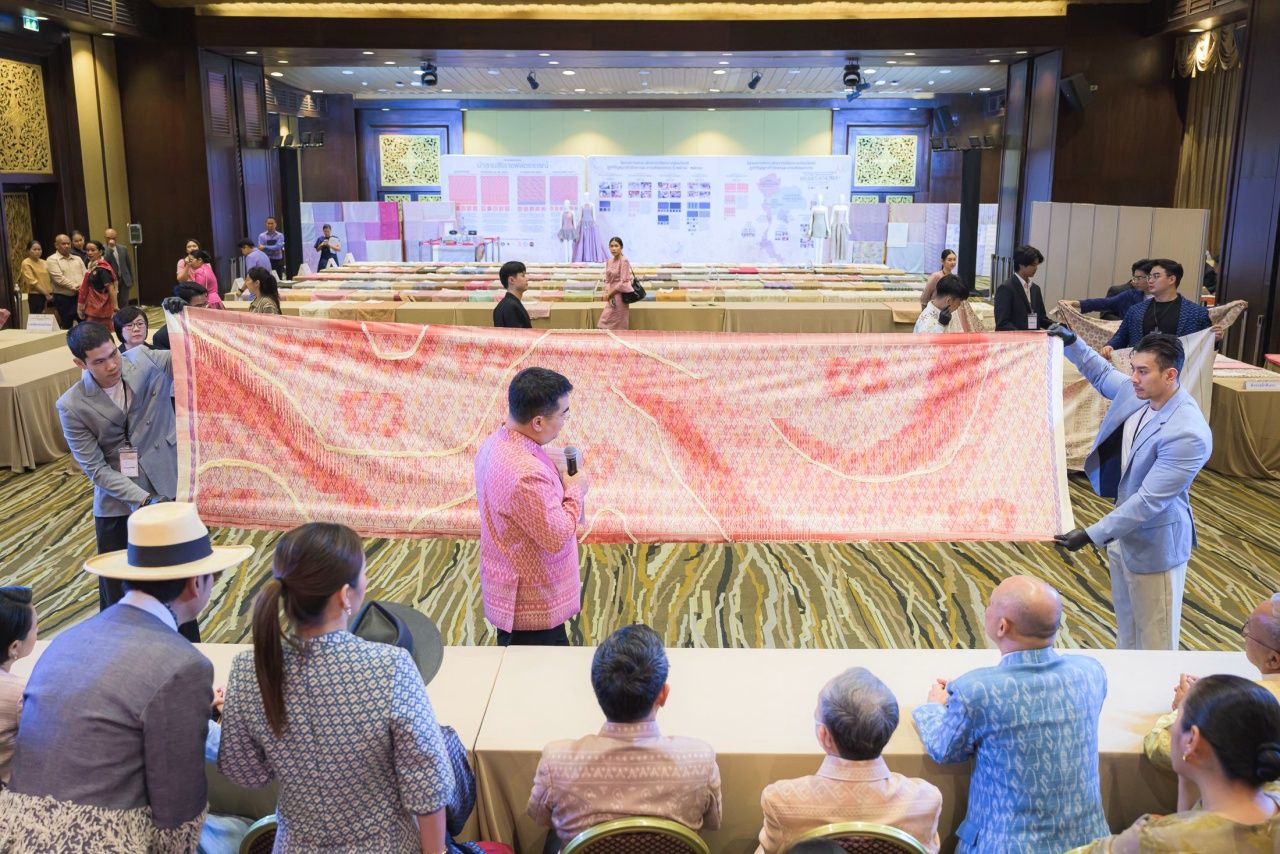 “织梦天下” 研讨会: 精美图案与传统工艺的结合