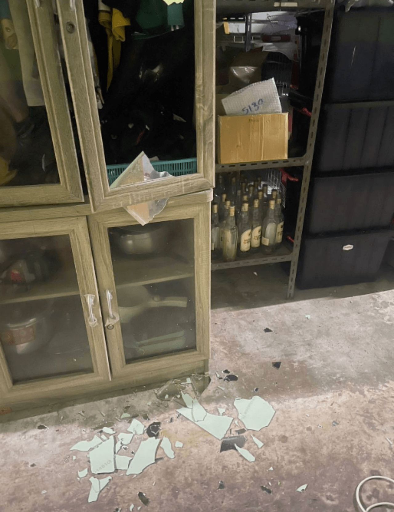 士兵警告停止饮酒后开枪射击村民