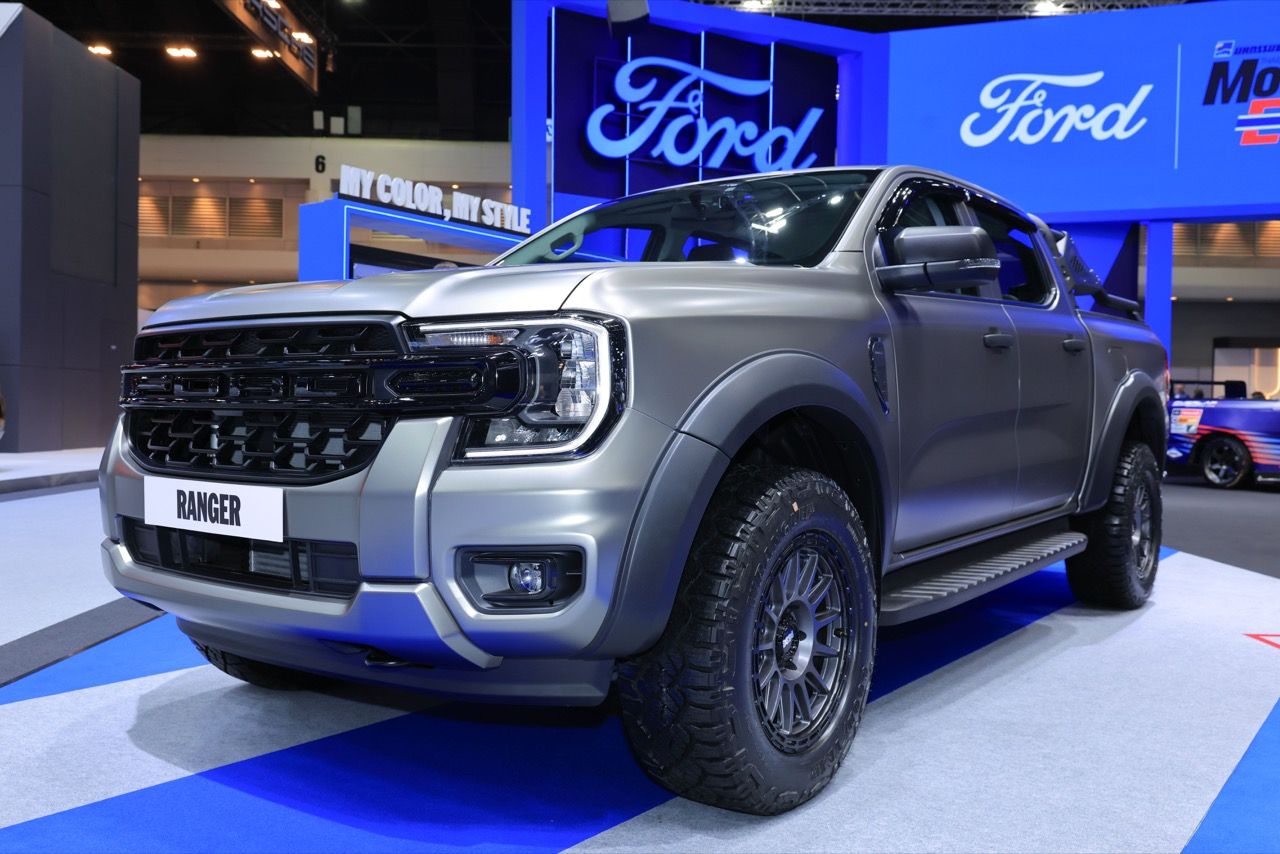 FORD 在汽车博览会推出年终活动