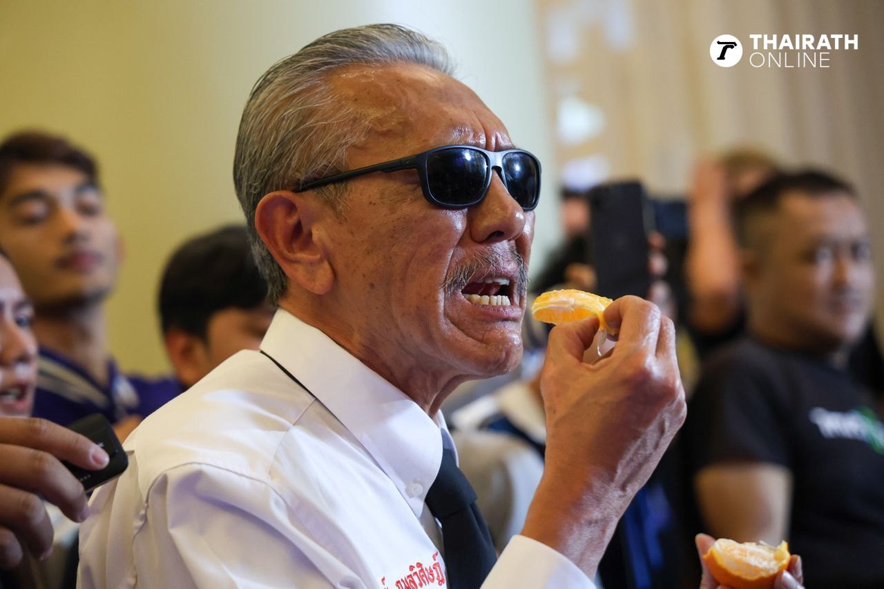 “楚威”反击“威洛”，坚称未受雇推翻橙党，展示与“大红”亲密聊天记录但从未谈政治