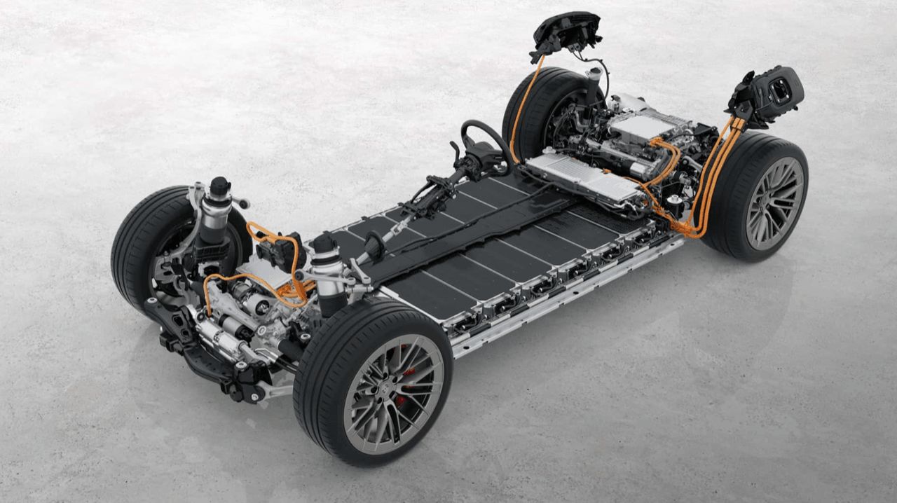 保时捷全新 Cayenne Turbo Electric 新马达 1000 马力 新电池续航 600 公里 将于 2026 年上市