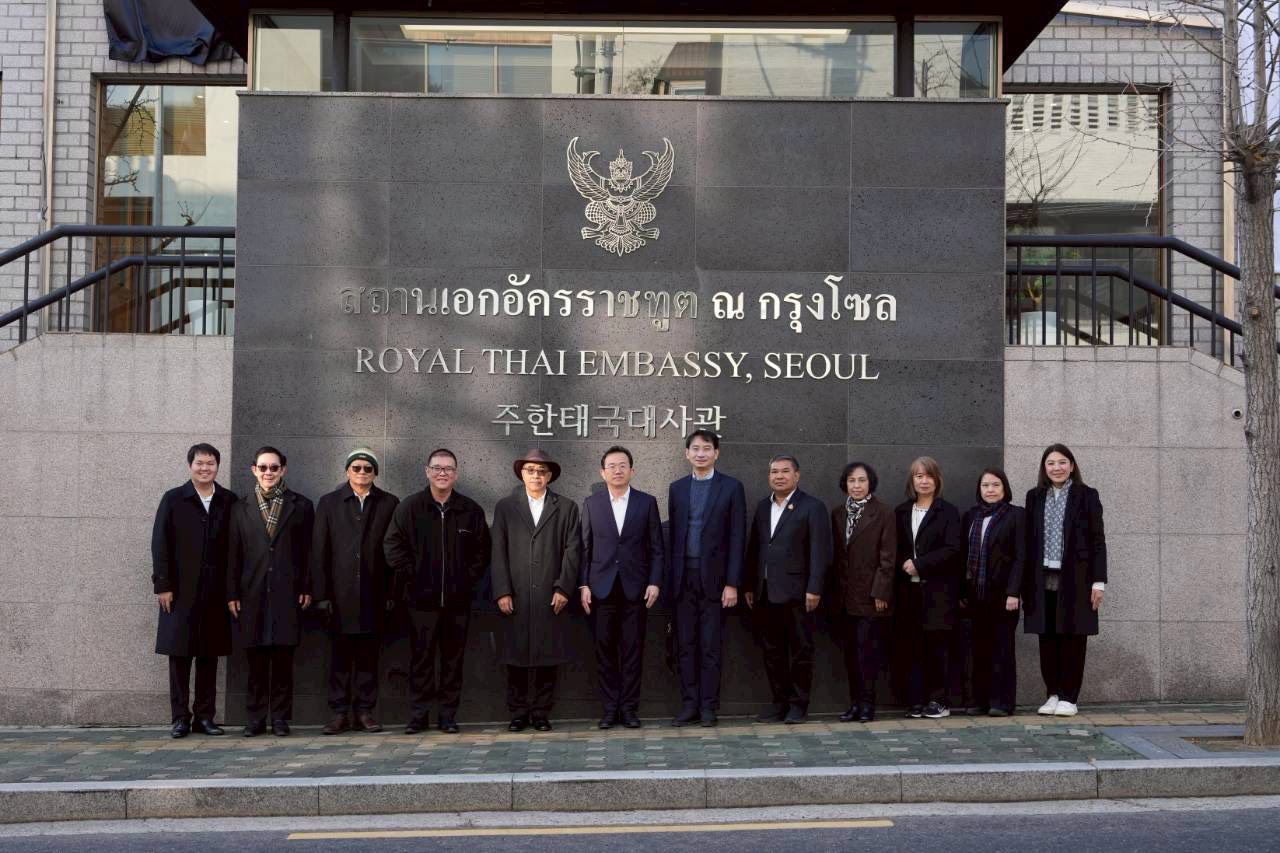 泰国驻首尔大使与航空公司合作,增强韩国游客信心,强调泰国航班安全