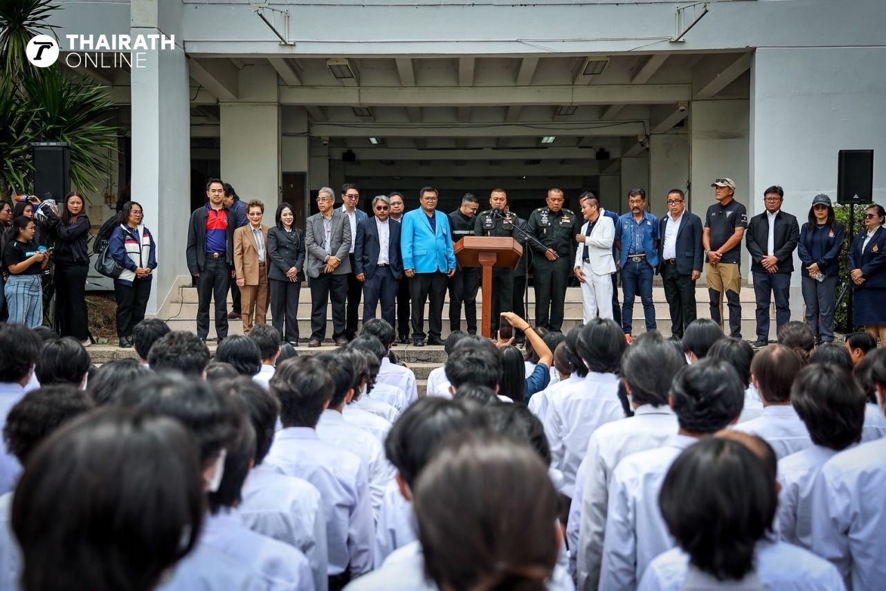 第二军区司令收下乌滕特殿的“蓝色掩体”，确认泰柬边境保持正常